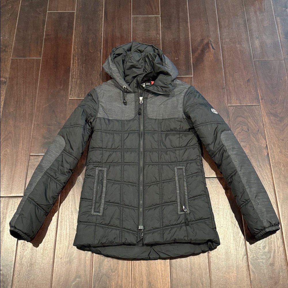Women’s 686 ski jacket